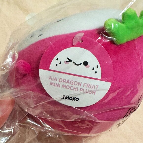 Smoko Aia Dragon Fruit Mini Mochi Plush - Picture 4 of 5